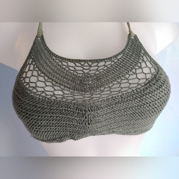 EUC SO women's size XS green crochet pattern bikini top - Picture 2 of 5